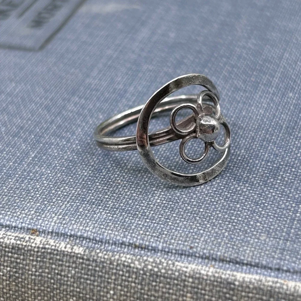 Vintage Sterling Silver Open Work Hammered Flower Ring 925 Adjustable Size